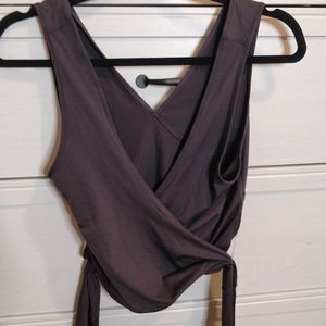 Lululemon yoga top